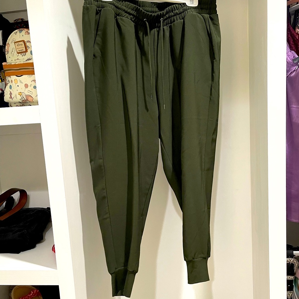 Torrid size 0: army green Joggers